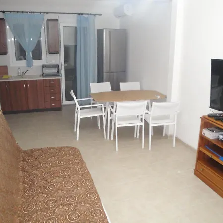 Apartment Rg House With Yard&parking